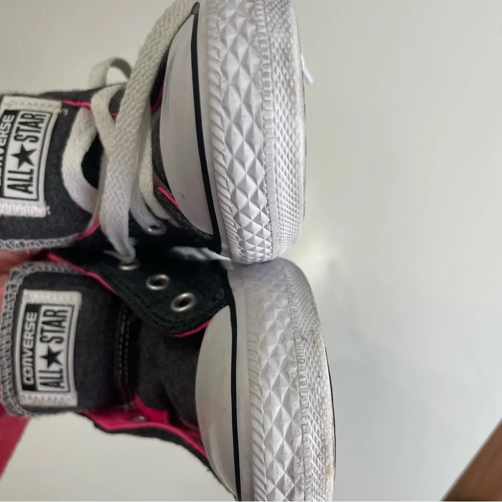 Converse Kids' Gray and Pink All Star Low Top Sneakers, size 2Y (see size note)